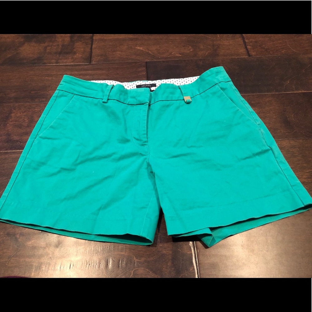 *Goodwill Sale* Nautica Kelly Green Shorts Size 6